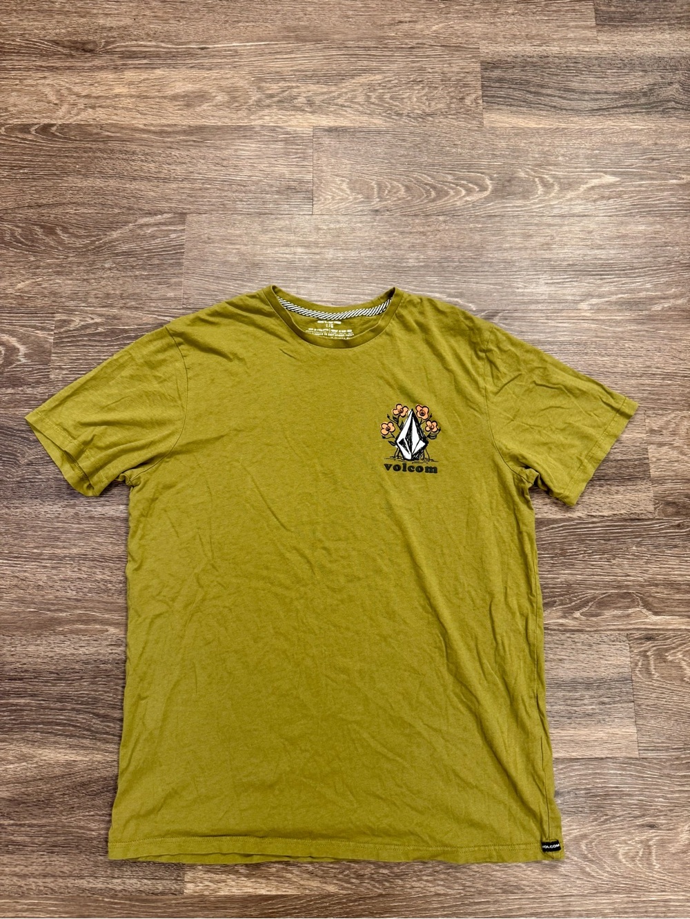 Volcom Organic Cotton Floral Stone Logo Graphic T-Shirt Men's Medium Olive
